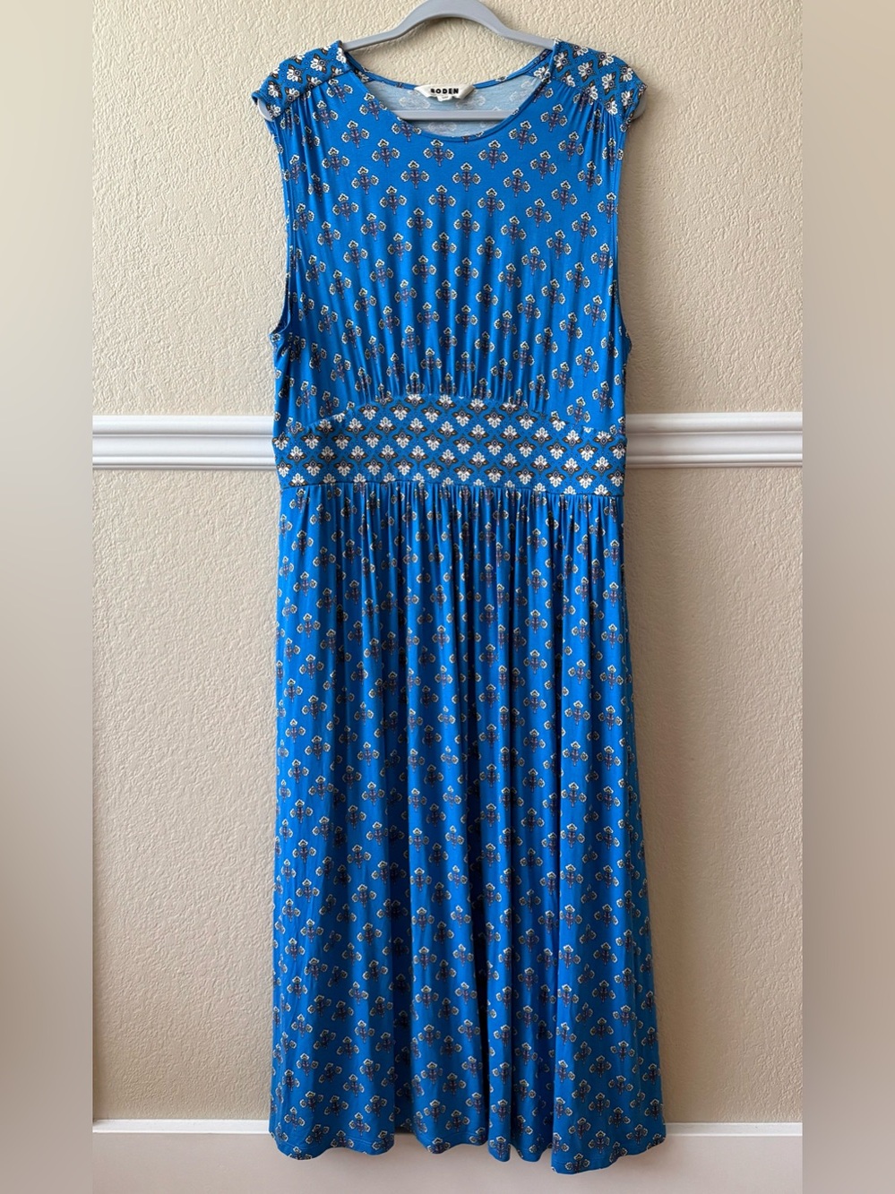 LIKE NEW Boden Thea Sleeveless Midi Dress Blue Floral Size 14 R
